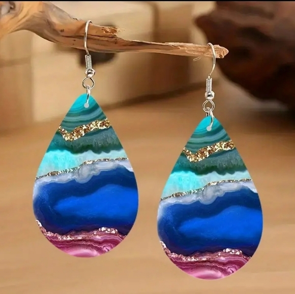 Boho Dangling Wooden Fashion Earrings - Picture 2 of 7